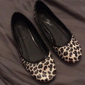 Cute leopard ballet shoe